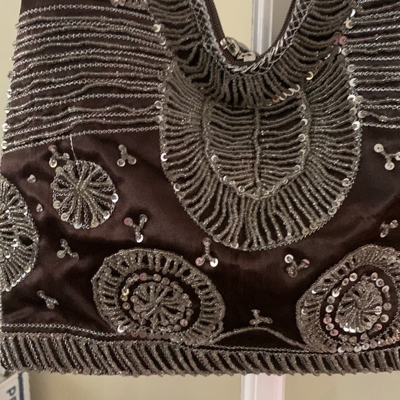 Aldo Brown nylon shoulder bag with silver & sequin design EUC - Picture 2 of 7